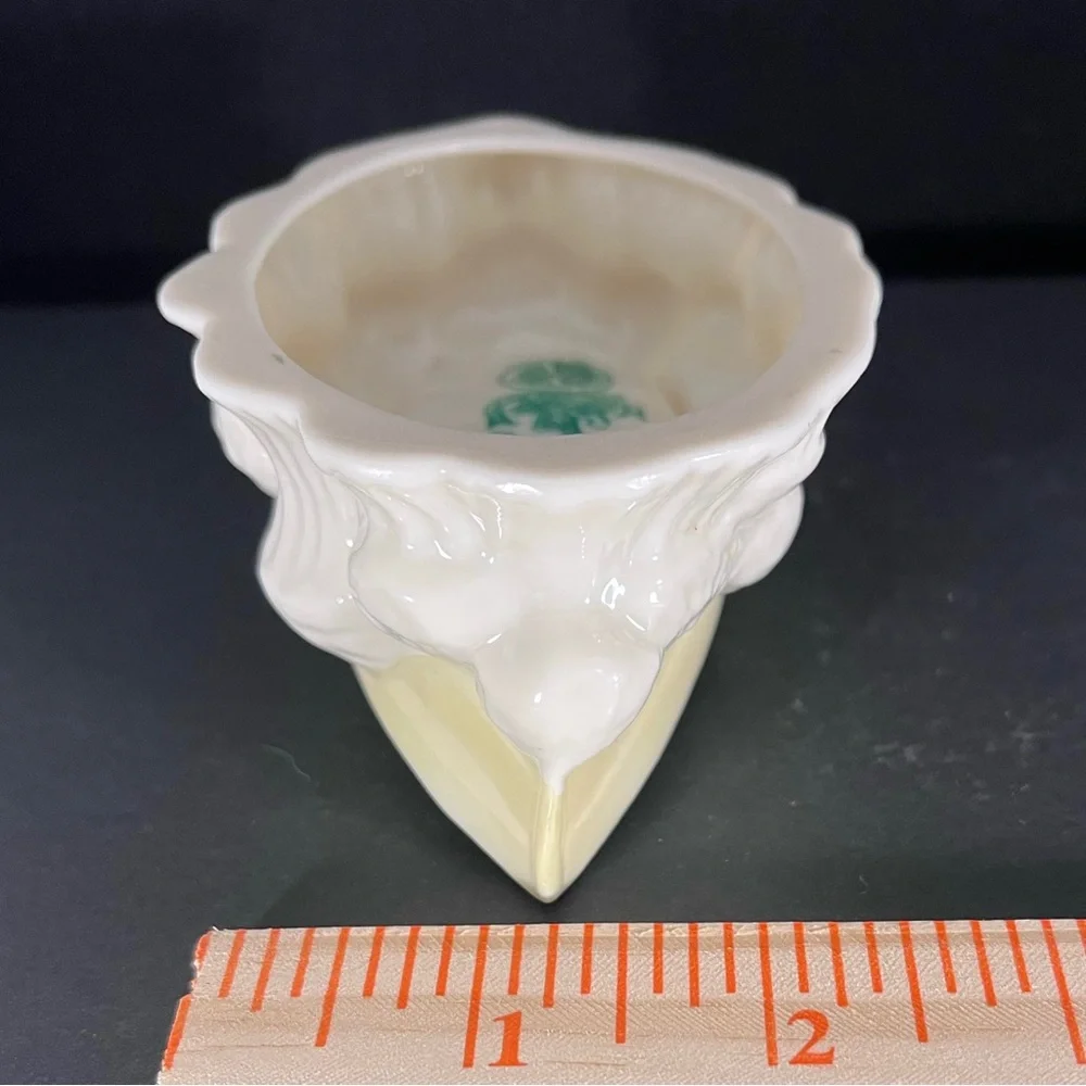 Vintage 5th Mark 1955-1965 Ireland Belleek Boat Master Salt‎ Dip Yellow Lustre